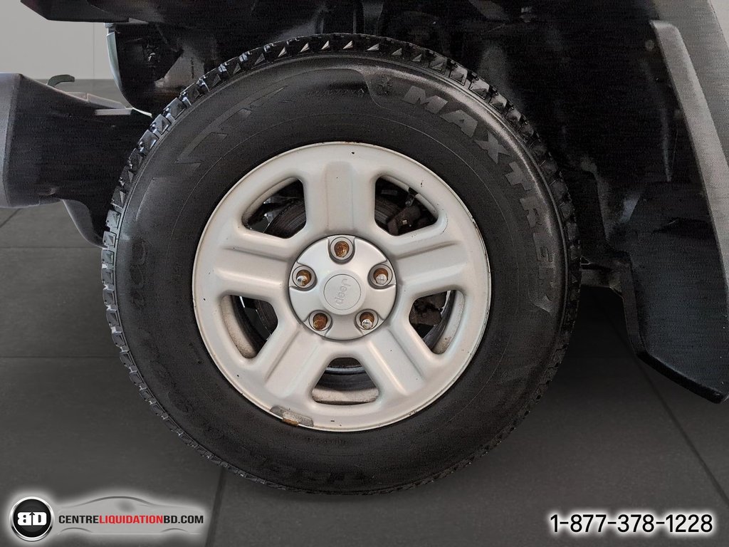 2016 Jeep Wrangler Sport MANUELLE in Granby, Quebec - 12 - w1024h768px