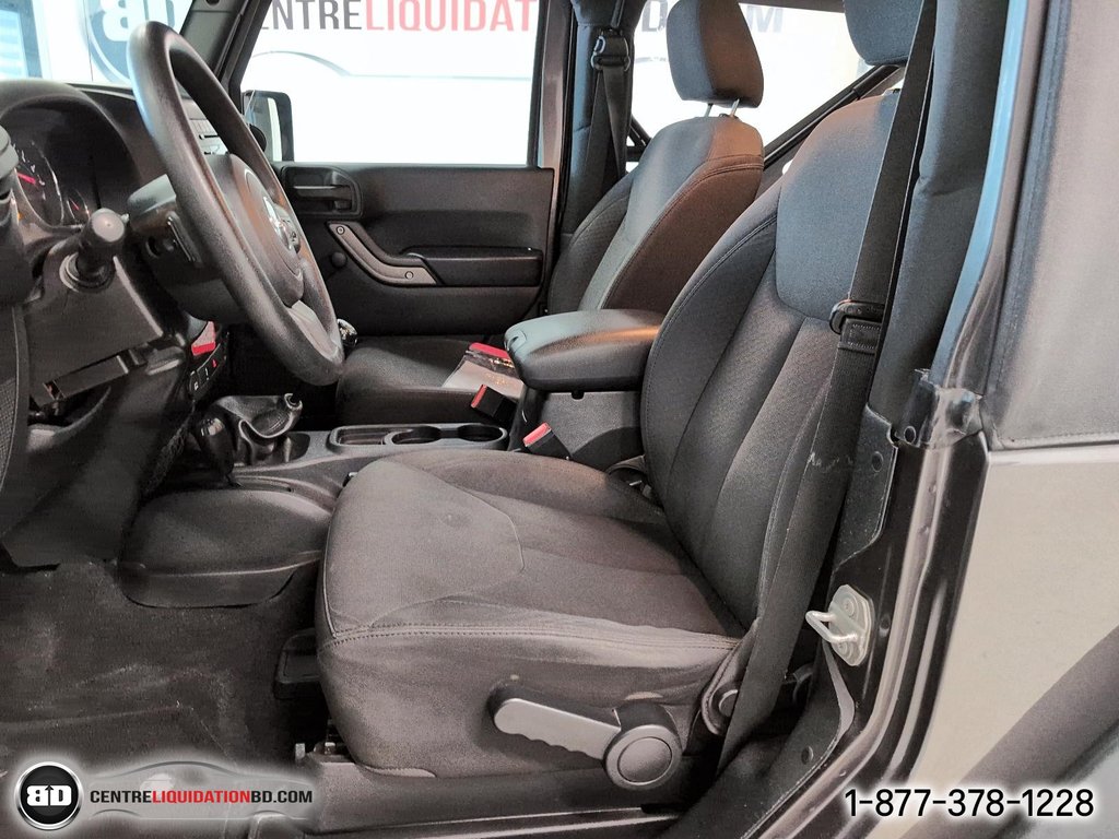 2016 Jeep Wrangler Sport MANUELLE in Granby, Quebec - 13 - w1024h768px