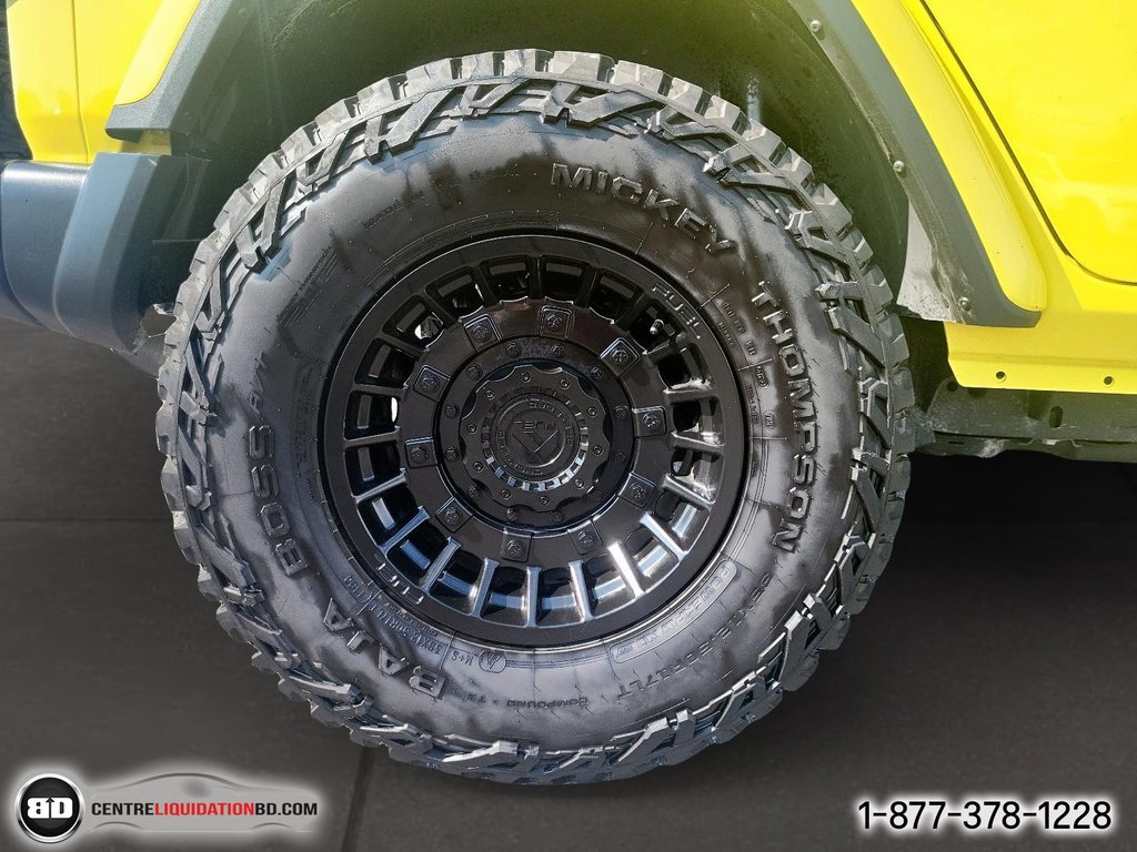 2023 Jeep Wrangler Sahara Altitude in Granby, Quebec - 10 - w1024h768px