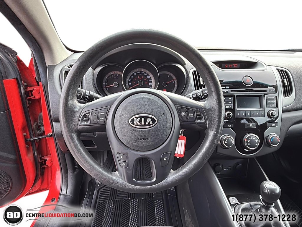 2013 Kia Forte Koup EX in Granby, Quebec - 17 - w1024h768px