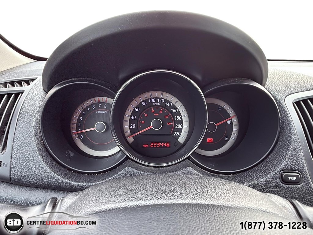 2013 Kia Forte Koup EX in Granby, Quebec - 18 - w1024h768px