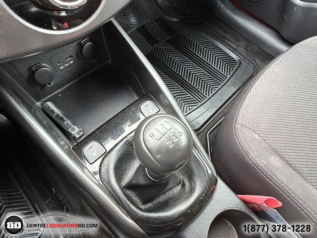 2013 Kia Forte Koup EX in Granby, Quebec - 20 - w1024h768px