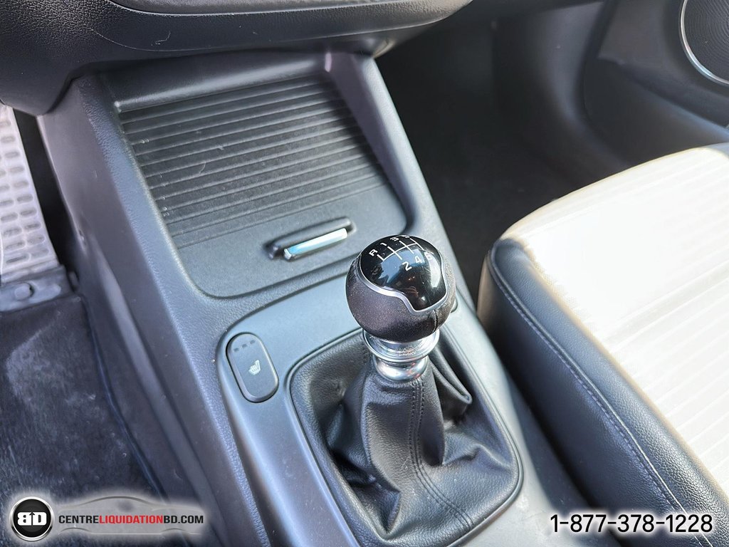 Kia Forte Koup  2014 à Granby, Québec - 16 - w1024h768px