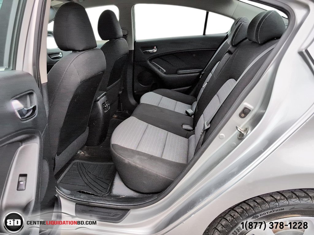 Kia Forte EX 2015 à Granby, Québec - 12 - w1024h768px