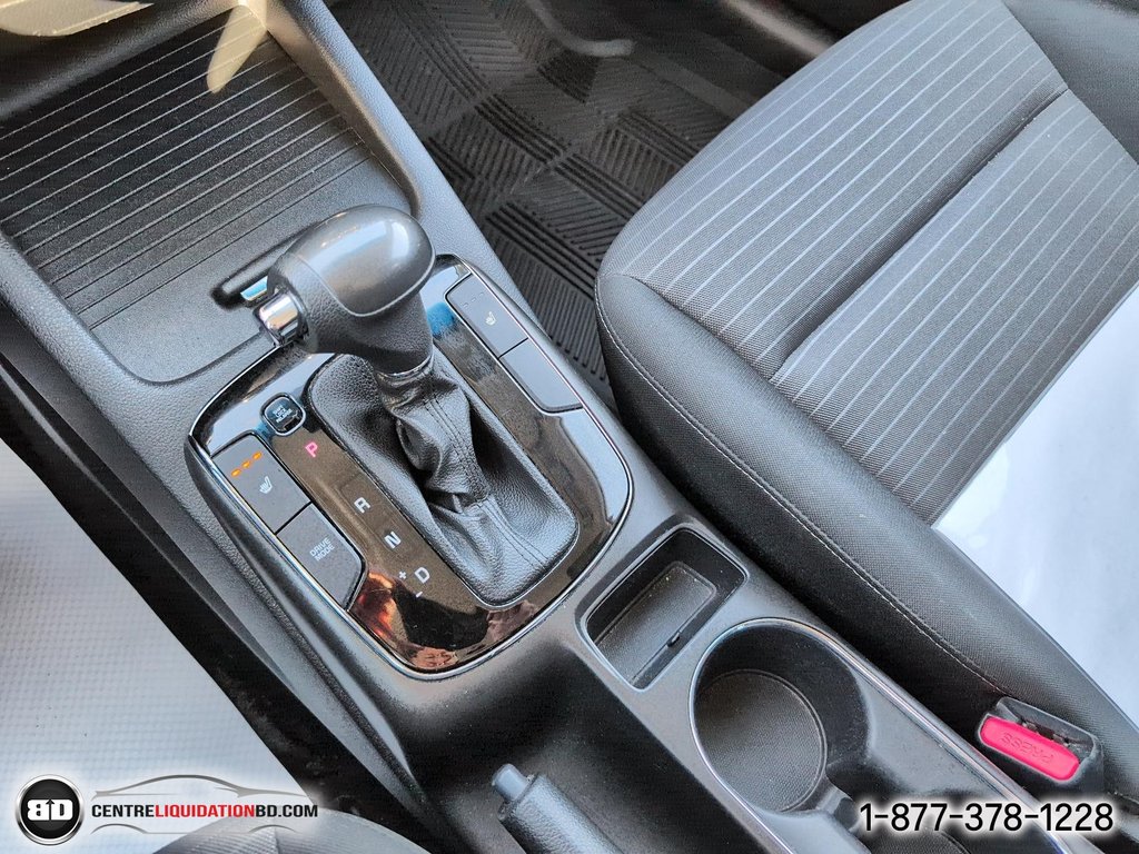 2017 Kia Forte LX + AUTOMATIQUE SIEGES CHAUFFANTS in Granby, Quebec - 21 - w1024h768px