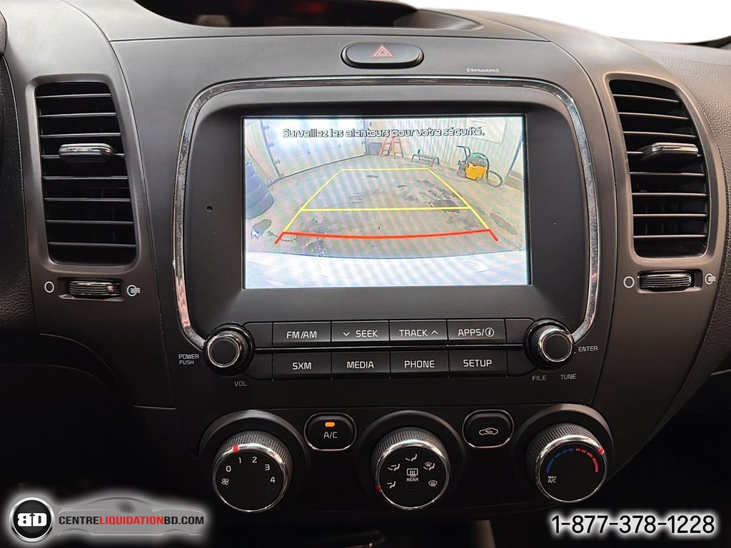 Kia Forte LX + 2017 à Granby, Québec - 23 - w1024h768px