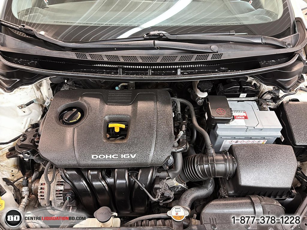 Kia Forte LX + 2017 à Granby, Québec - 13 - w1024h768px