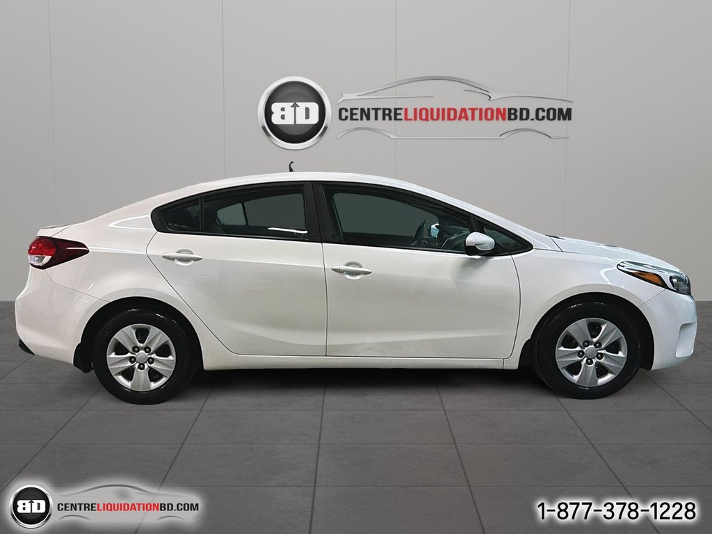 Kia Forte LX + 2017 à Granby, Québec - 4 - w1024h768px
