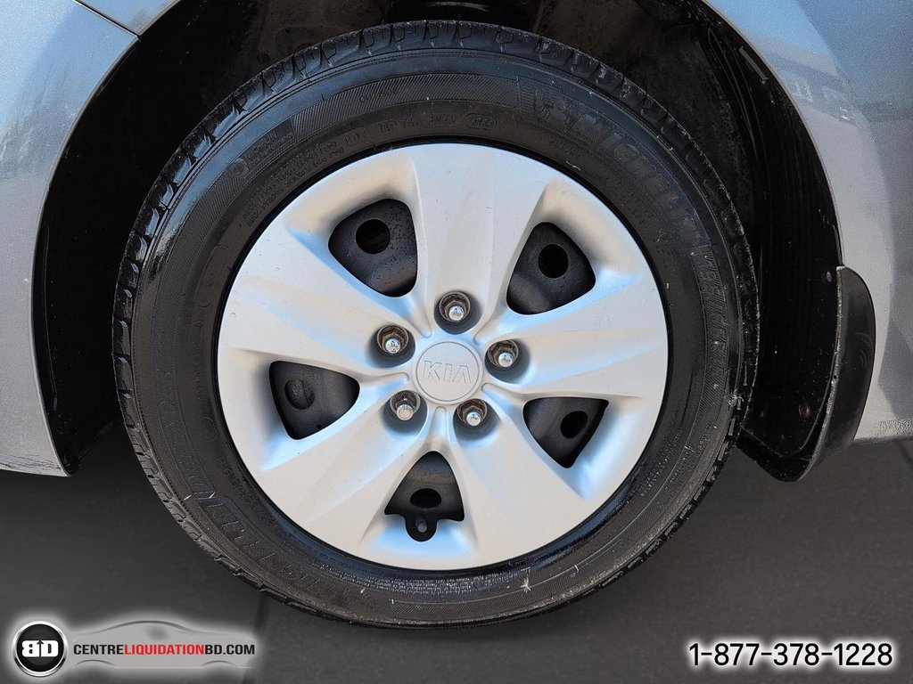 2018 Kia Forte in Granby, Quebec - 10 - w1024h768px