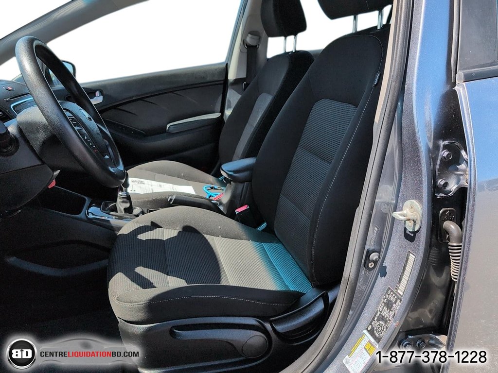 2018 Kia Forte in Granby, Quebec - 11 - w1024h768px