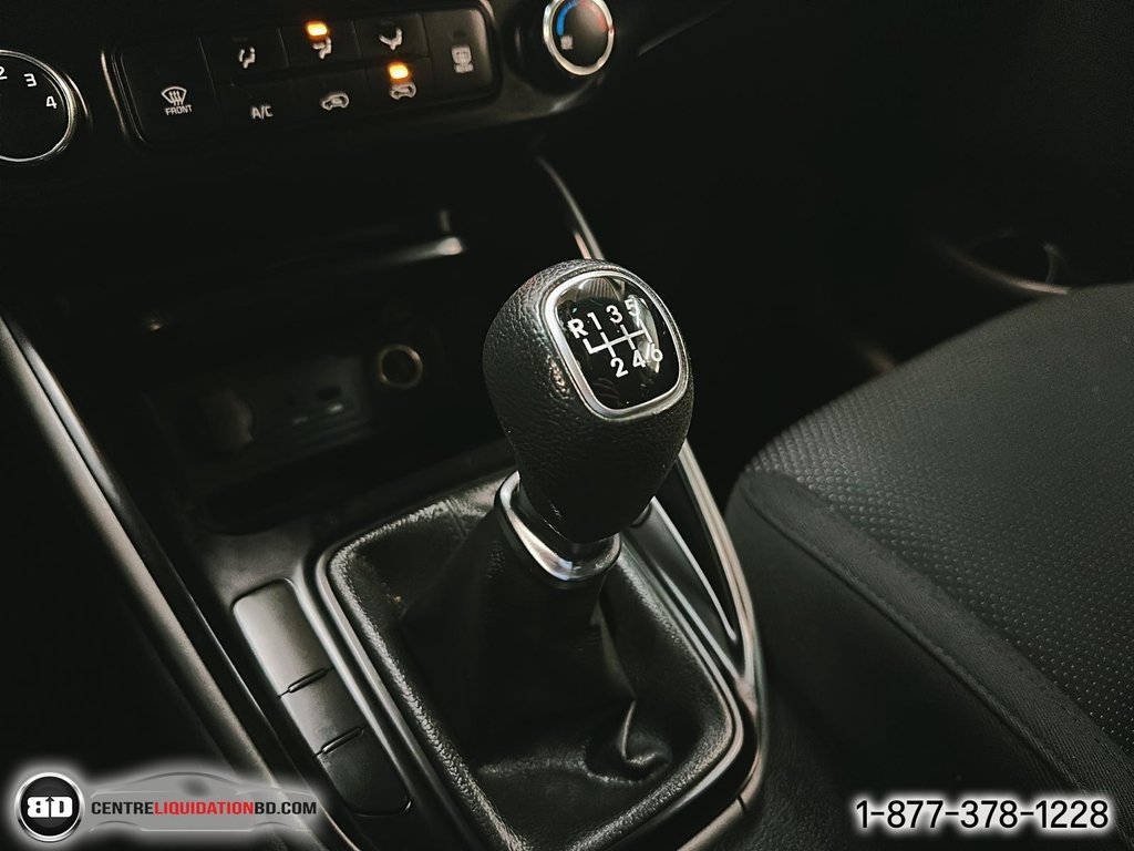 2015 Kia Rondo in Granby, Quebec - 18 - w1024h768px