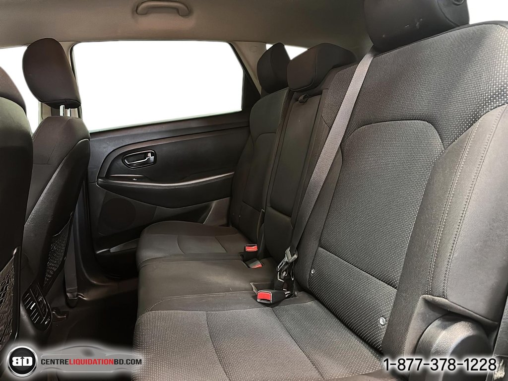 2015 Kia Rondo in Granby, Quebec - 12 - w1024h768px