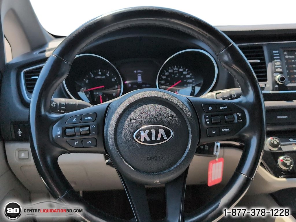 2020 Kia Sedona LX in Granby, Quebec - 15 - w1024h768px