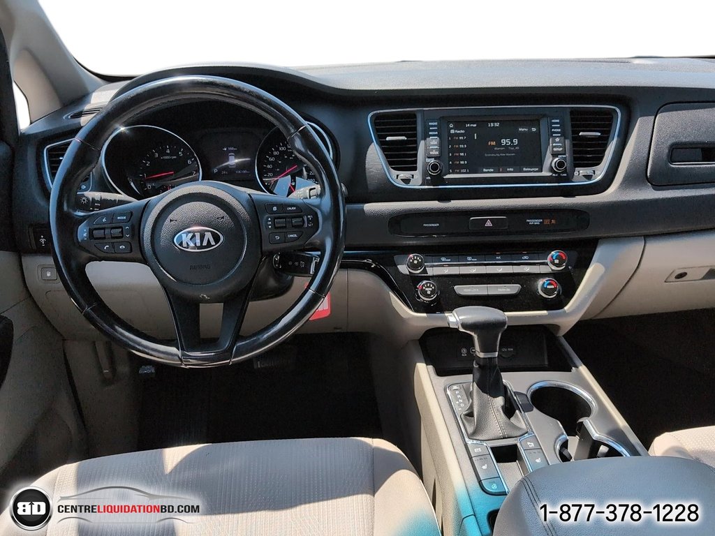 2020 Kia Sedona LX in Granby, Quebec - 13 - w1024h768px