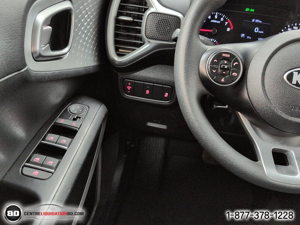 2021 Kia Soul LX in Granby, Quebec - 17 - w1024h768px