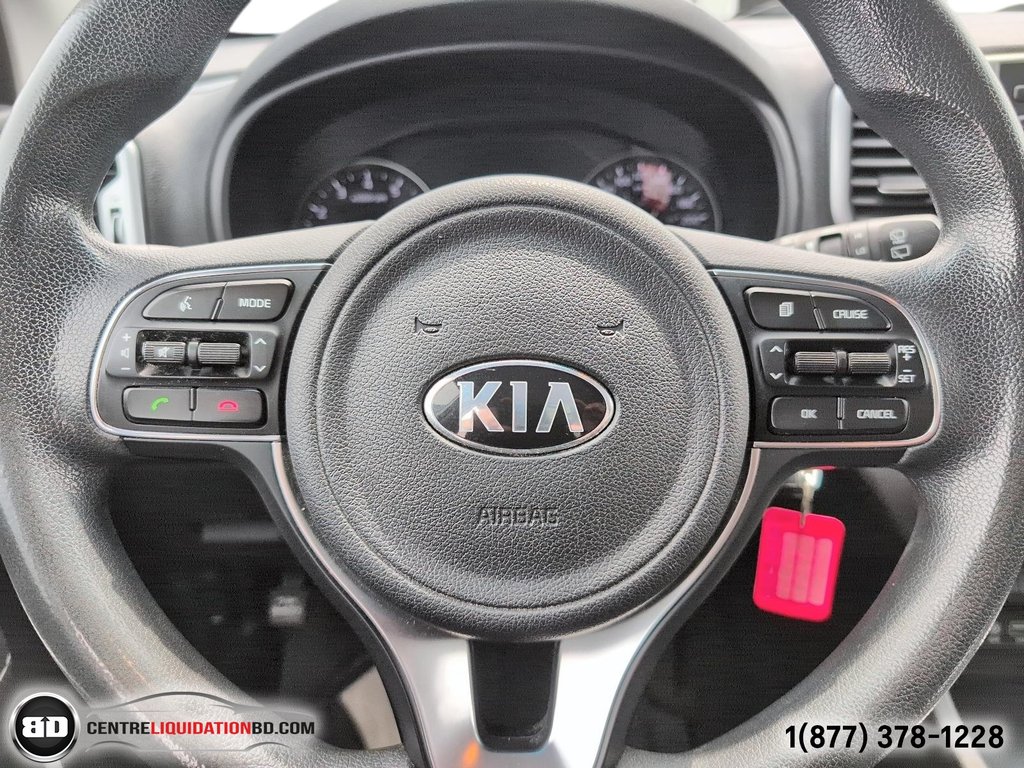 2017 Kia Sportage LX AWD 2.4L in Granby, Quebec - 18 - w1024h768px