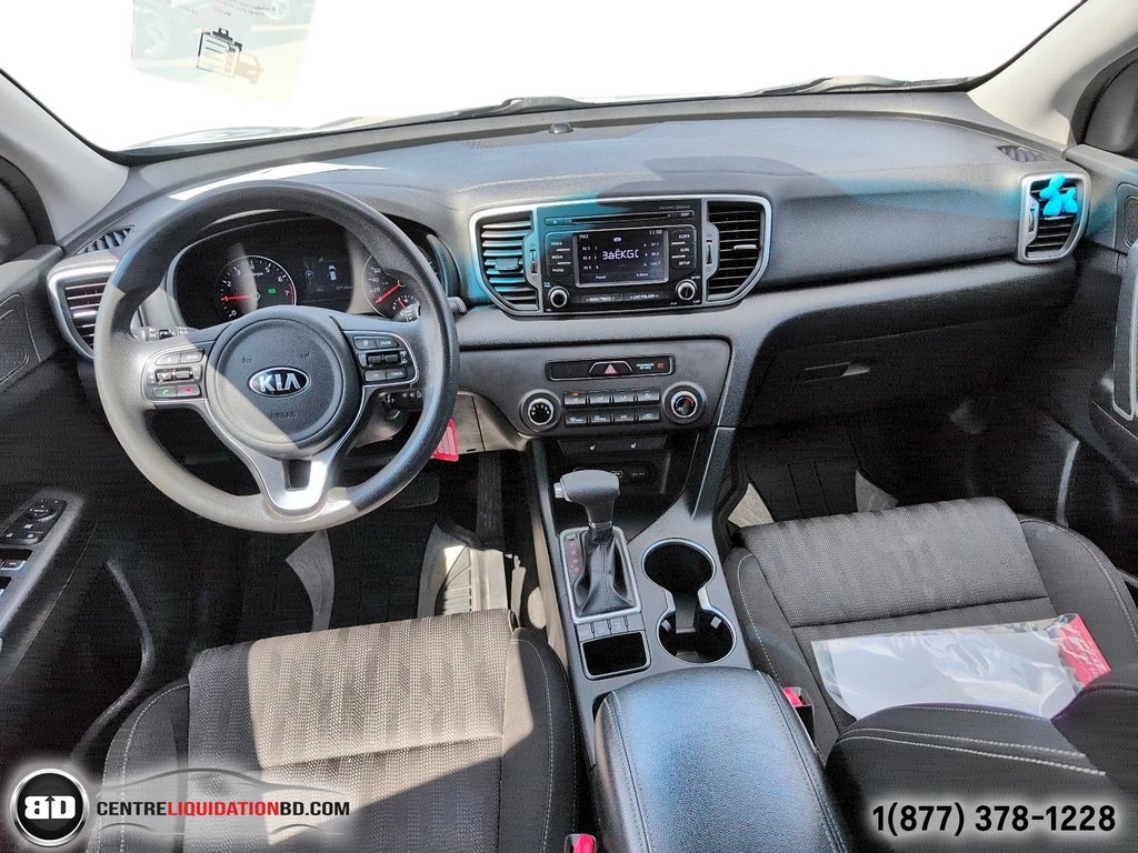 2017 Kia Sportage LX AWD 2.4L in Granby, Quebec - 9 - w1024h768px