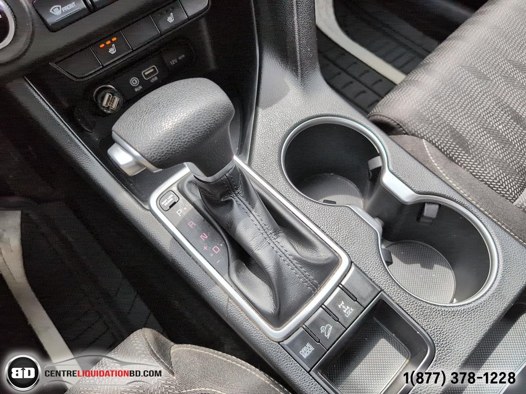 2017 Kia Sportage LX AWD 2.4L in Granby, Quebec - 21 - w1024h768px
