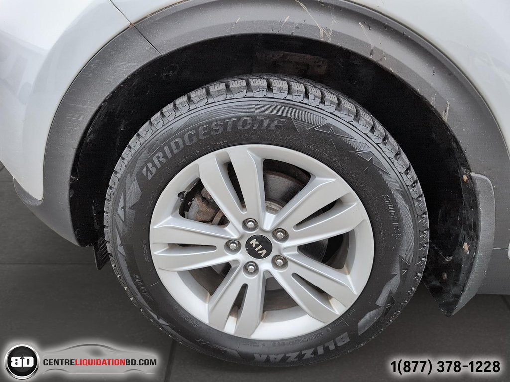2017 Kia Sportage LX AWD 2.4L in Granby, Quebec - 12 - w1024h768px