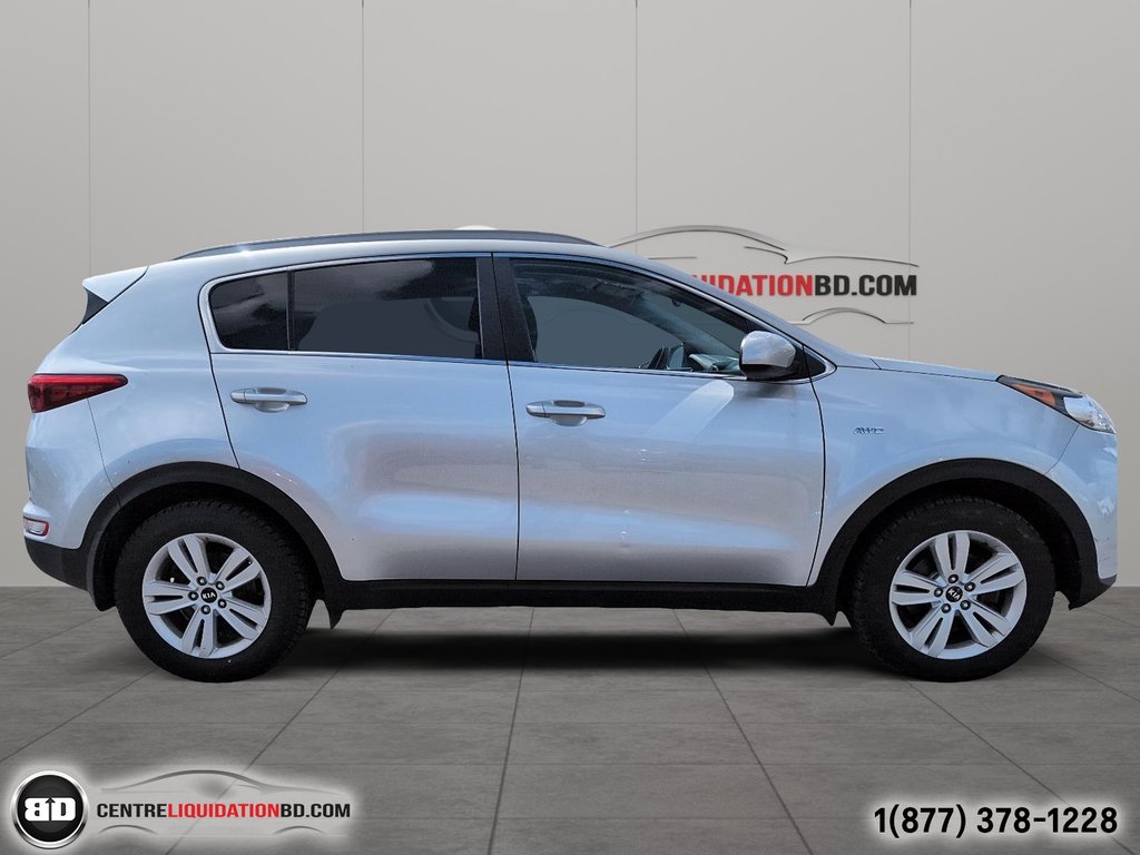 2017 Kia Sportage LX AWD 2.4L in Granby, Quebec - 3 - w1024h768px