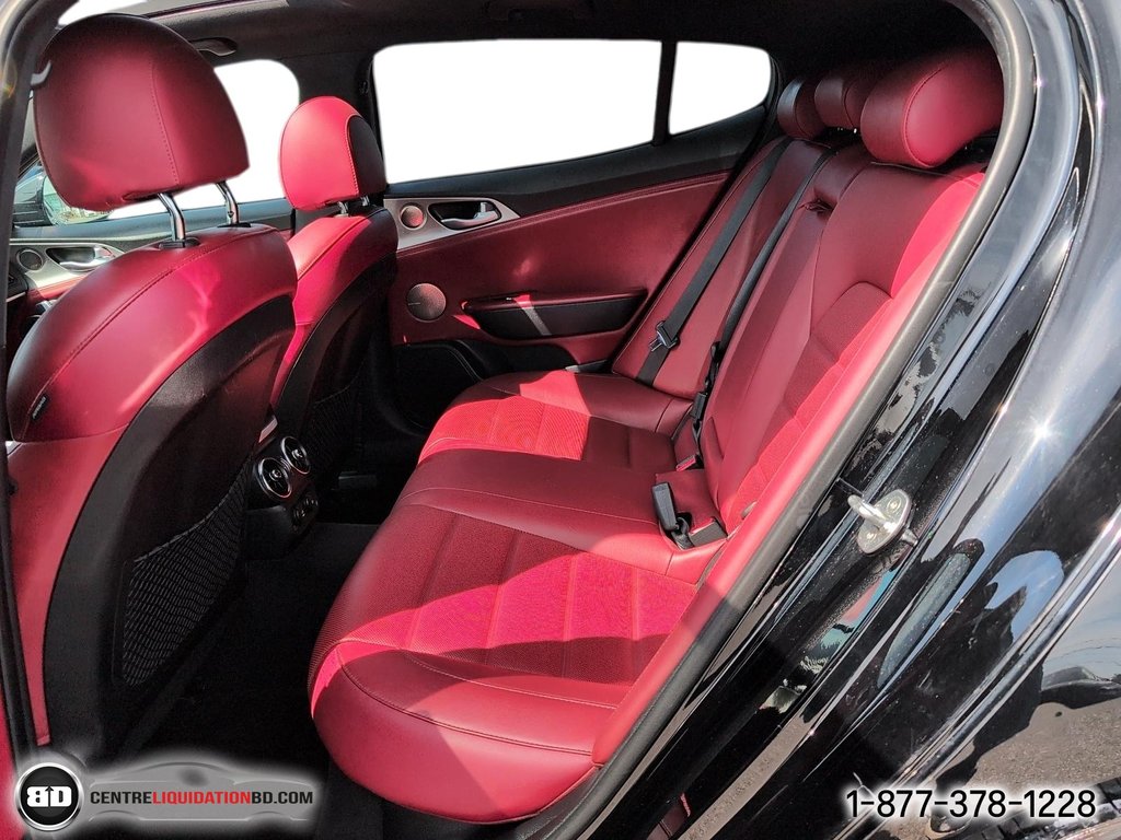 2018 Kia Stinger GT Limited in Granby, Quebec - 13 - w1024h768px