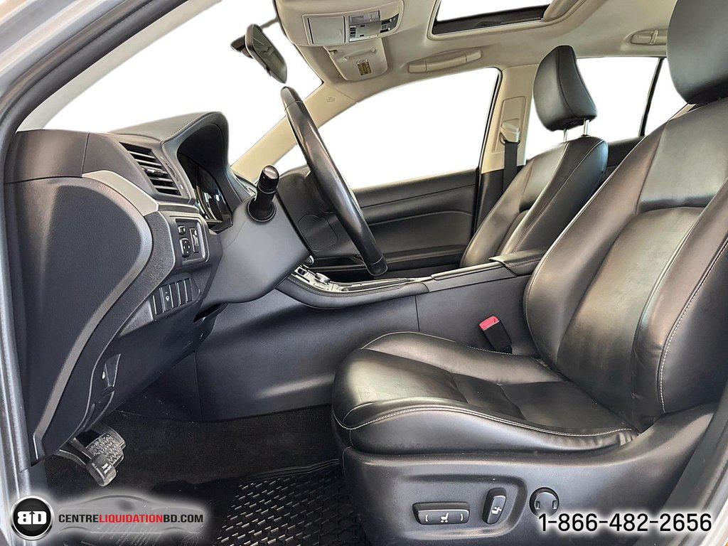 2014 Lexus CT 200h in Granby, Quebec - 11 - w1024h768px