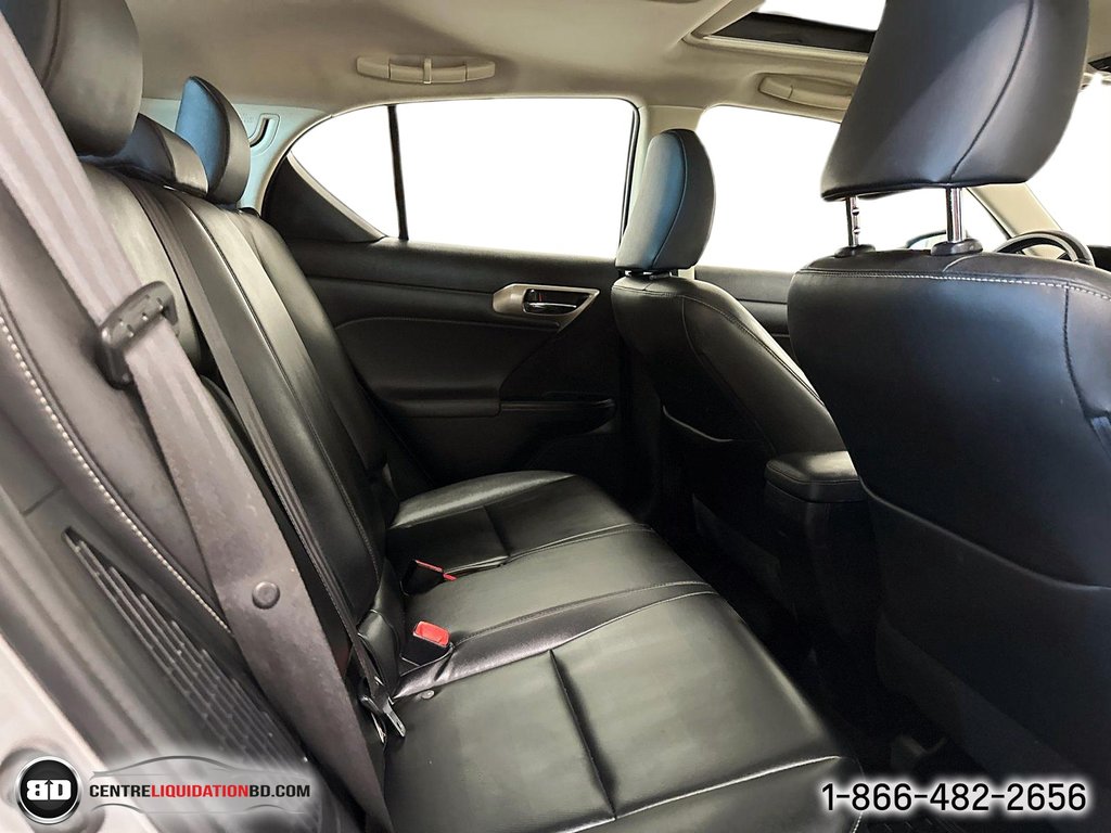 2014 Lexus CT 200h in Granby, Quebec - 7 - w1024h768px