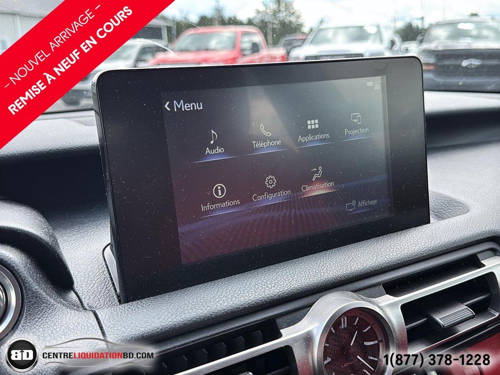 2021 Lexus IS 300 in Granby, Quebec - 18 - w1024h768px