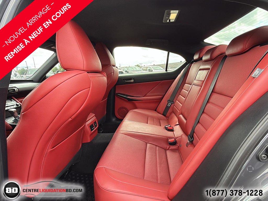 2021 Lexus IS 300 in Granby, Quebec - 13 - w1024h768px