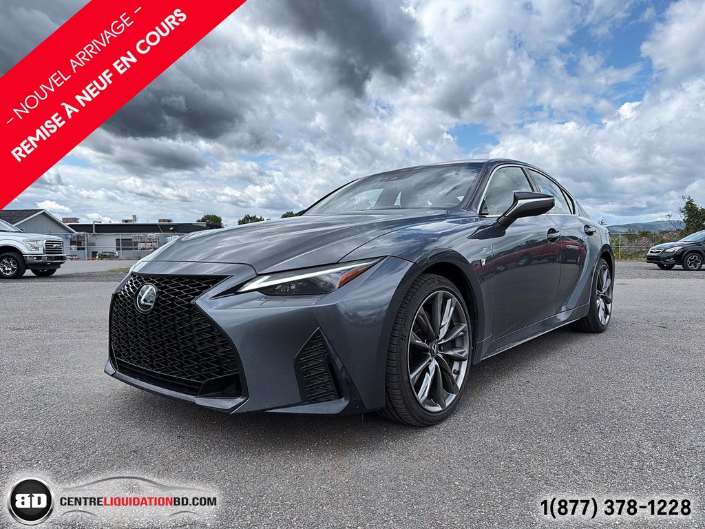 2021 Lexus IS 300 in Granby, Quebec - 1 - w1024h768px