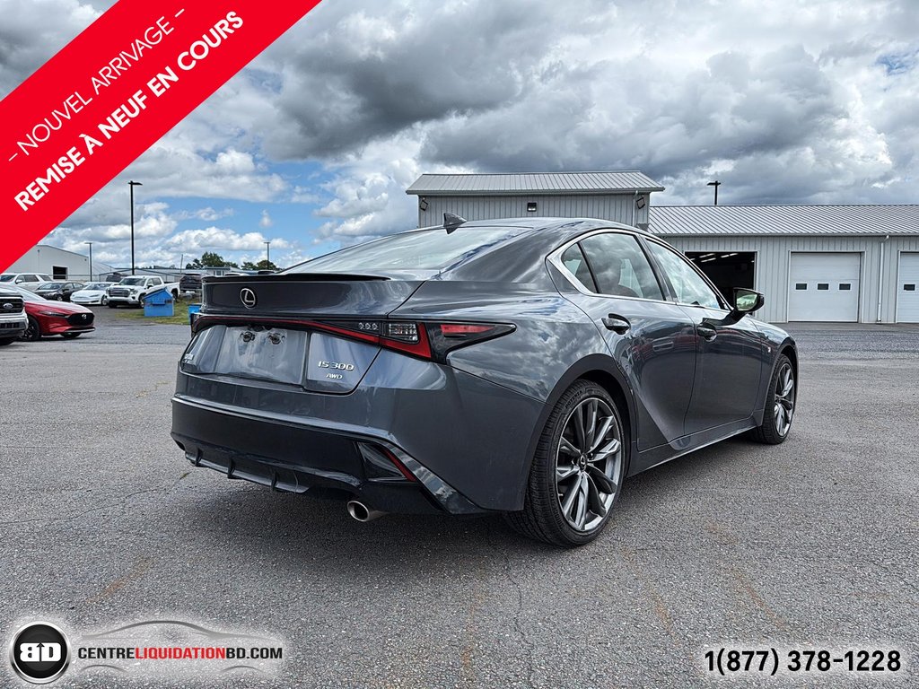 2021 Lexus IS 300 in Granby, Quebec - 8 - w1024h768px