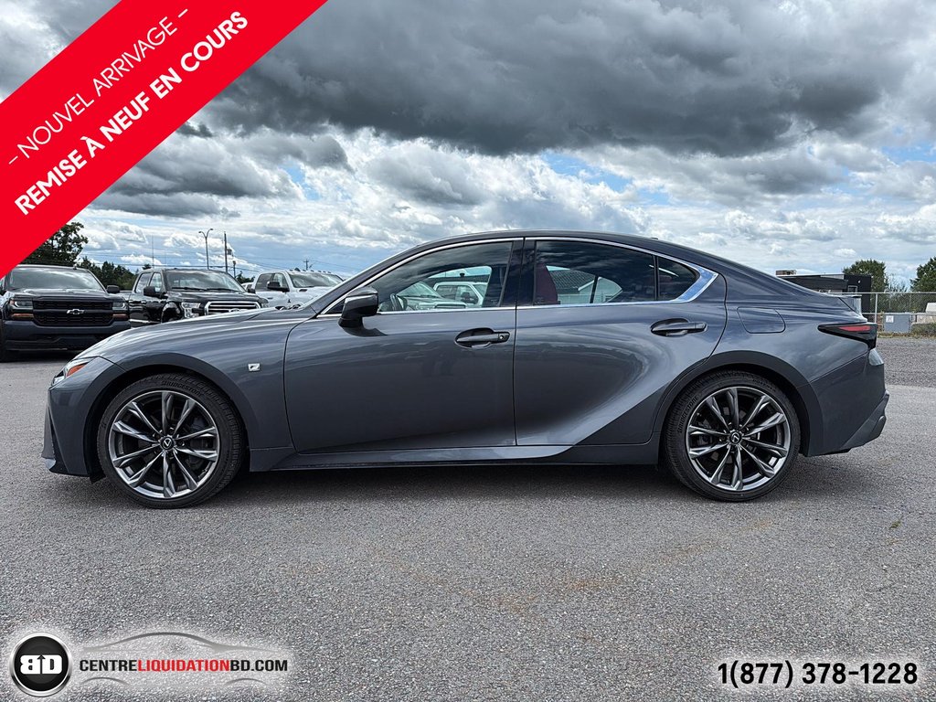 2021 Lexus IS 300 in Granby, Quebec - 11 - w1024h768px