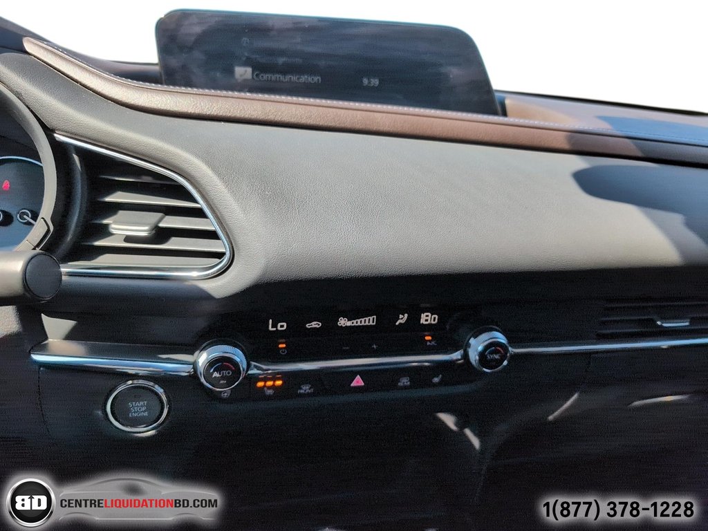 2020 Mazda CX-30 GT AWD in Granby, Quebec - 20 - w1024h768px