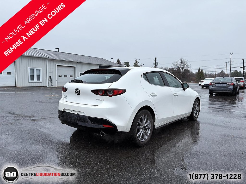 2019 Mazda 3 Sport GS HATCHBACK in Granby, Quebec - 8 - w1024h768px