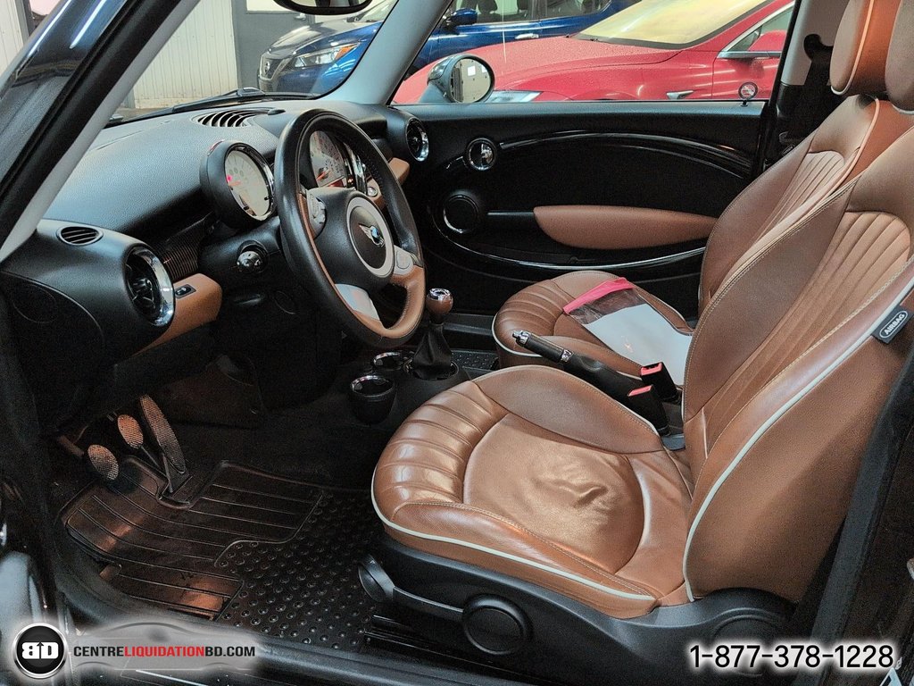 2010 MINI Cooper Hardtop ÉDITION MAYFAIR MANUELLE in Granby, Quebec - 13 - w1024h768px