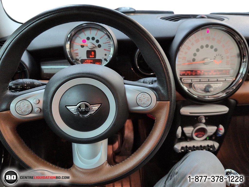 2010 MINI Cooper Hardtop ÉDITION MAYFAIR MANUELLE in Granby, Quebec - 15 - w1024h768px