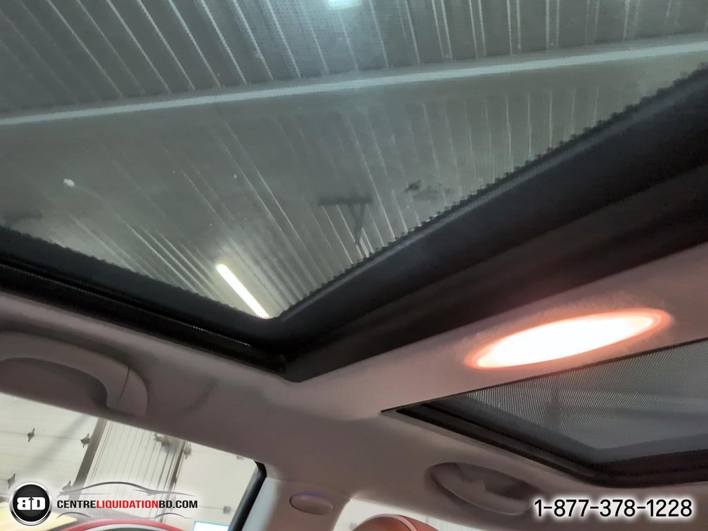 2010 MINI Cooper Hardtop ÉDITION MAYFAIR MANUELLE in Granby, Quebec - 21 - w1024h768px