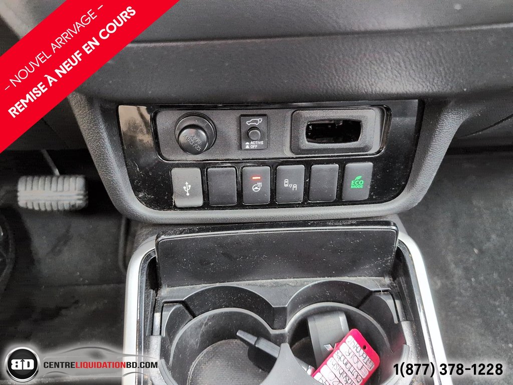 2020 Mitsubishi Outlander EDITION LIMITED S AWC 7 PASSAGERS in Granby, Quebec - 15 - w1024h768px
