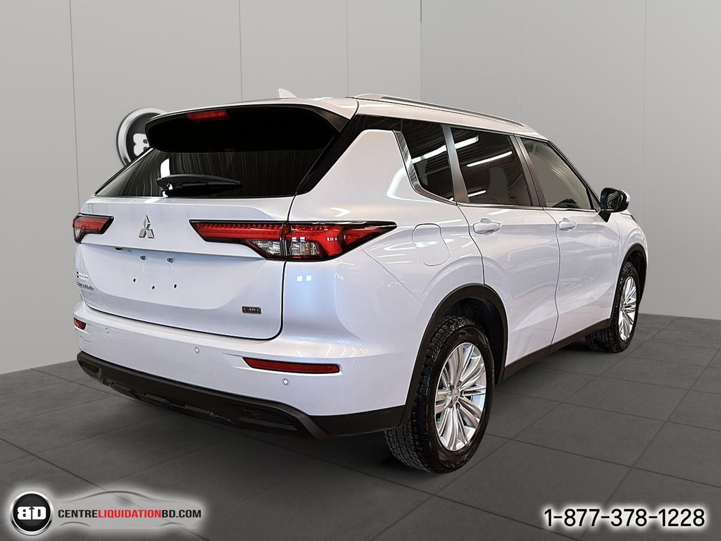 2022 Mitsubishi Outlander ES S-AWD in Granby, Quebec - 5 - w1024h768px