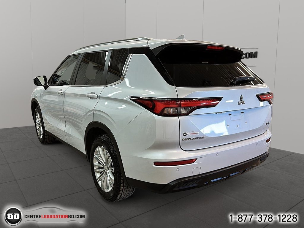 2022 Mitsubishi Outlander ES S-AWD in Granby, Quebec - 7 - w1024h768px