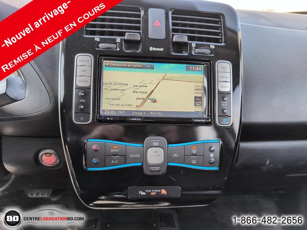 2015 Nissan LEAF SL in Granby, Quebec - 10 - w1024h768px