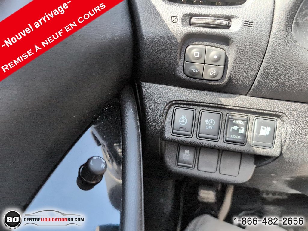 2015 Nissan LEAF SL in Granby, Quebec - 9 - w1024h768px