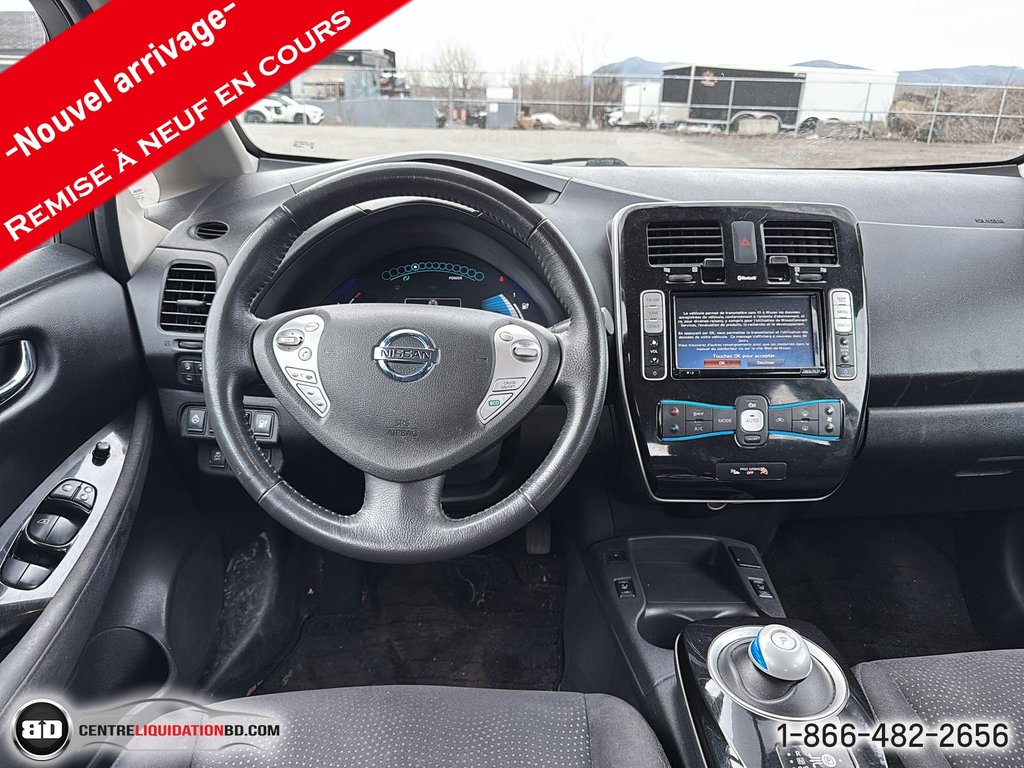 2016 Nissan LEAF SV in Granby, Quebec - 13 - w1024h768px