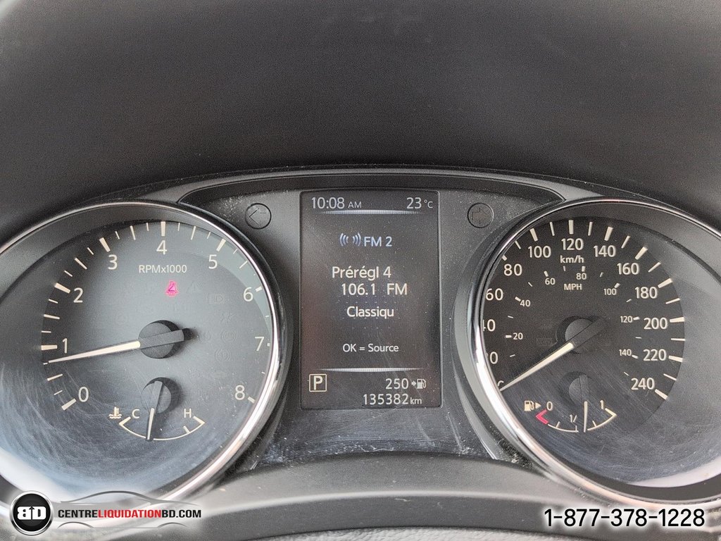 2017 Nissan Rogue SV AWD in Granby, Quebec - 17 - w1024h768px