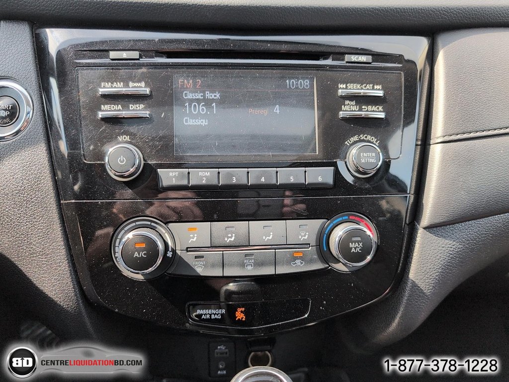 2017 Nissan Rogue SV AWD in Granby, Quebec - 18 - w1024h768px