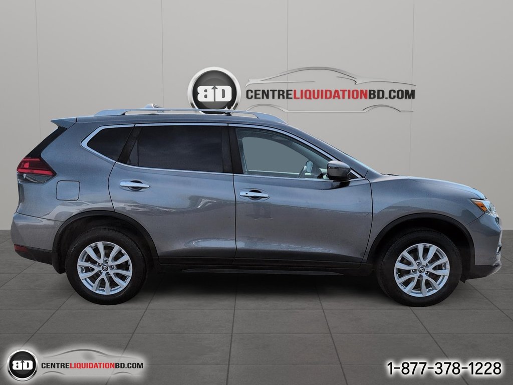 2017 Nissan Rogue SV AWD in Granby, Quebec - 4 - w1024h768px