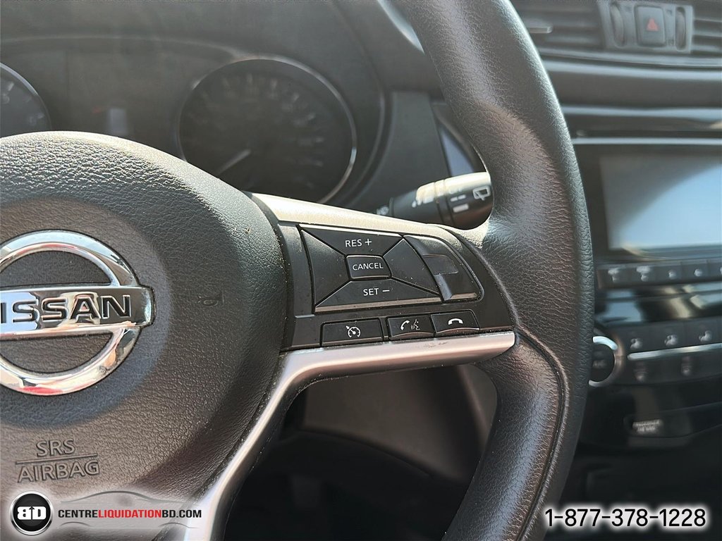 2017 Nissan Rogue in Granby, Quebec - 21 - w1024h768px