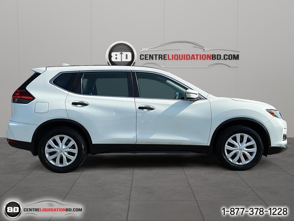 2017 Nissan Rogue in Granby, Quebec - 4 - w1024h768px