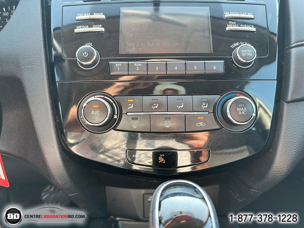 2017 Nissan Rogue in Granby, Quebec - 17 - w1024h768px