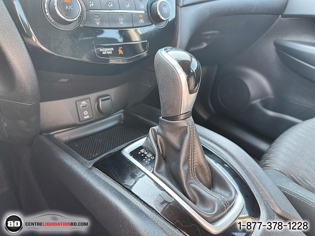 2017 Nissan Rogue in Granby, Quebec - 18 - w1024h768px